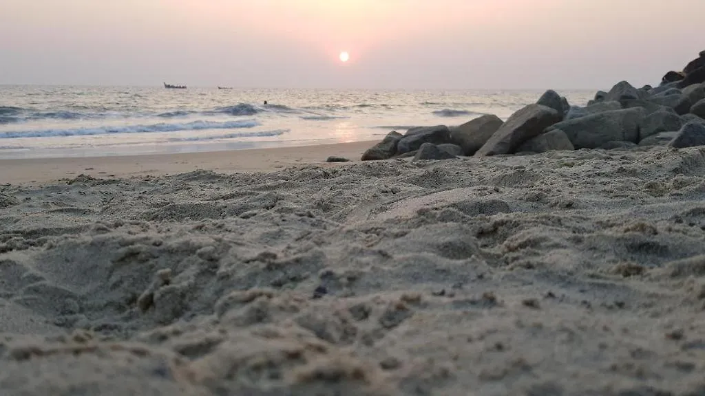 Maadathil Cottages & Beach Resort Varkala Hotel