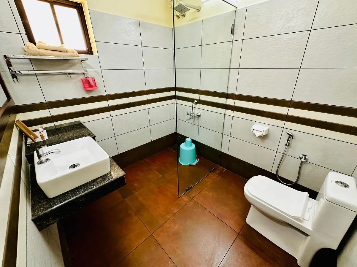 Maadathil Cottages & Beach Resort Varkala Hotel