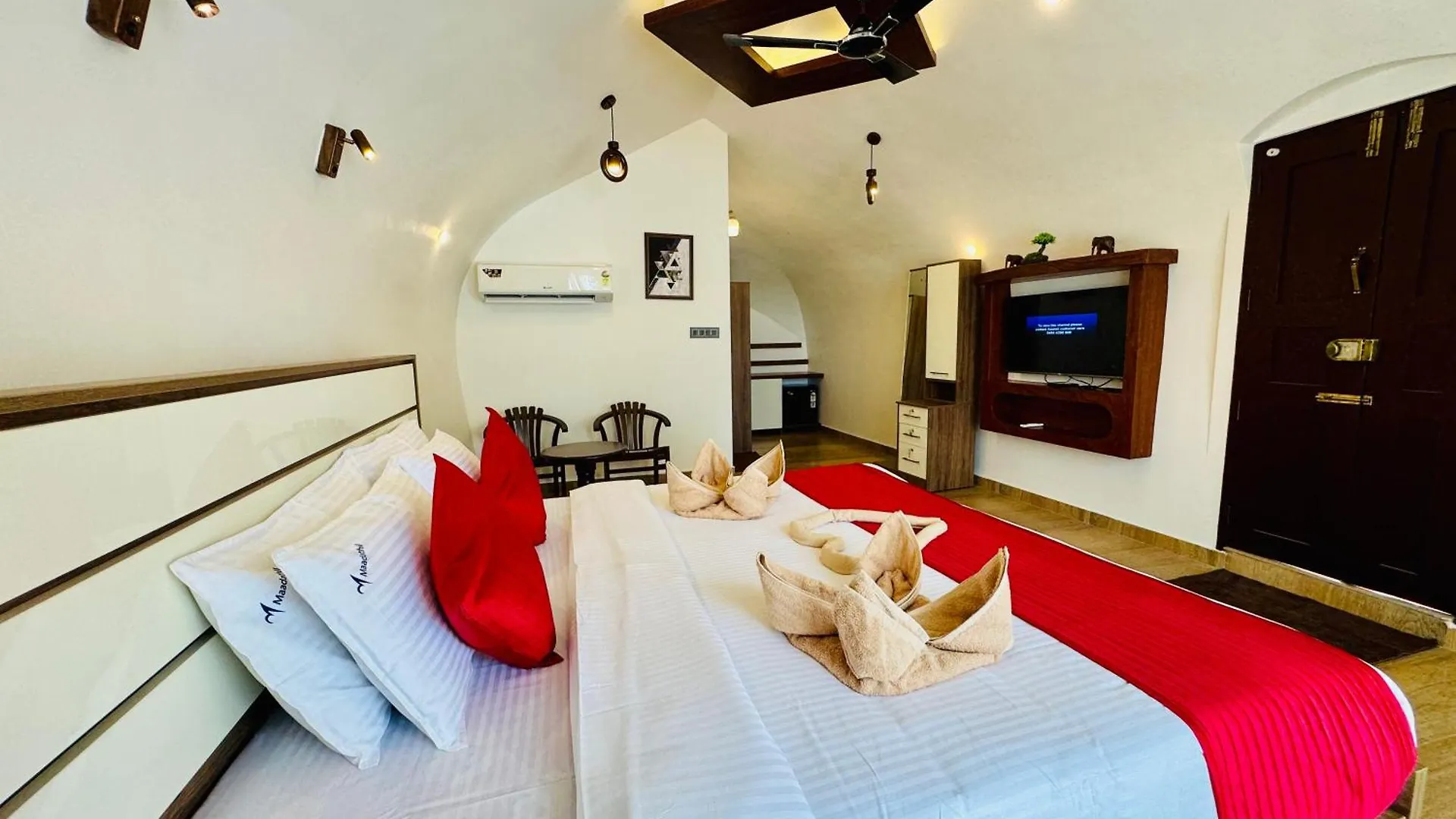 Hotel Maadathil Cottages & Beach Resort Varkala