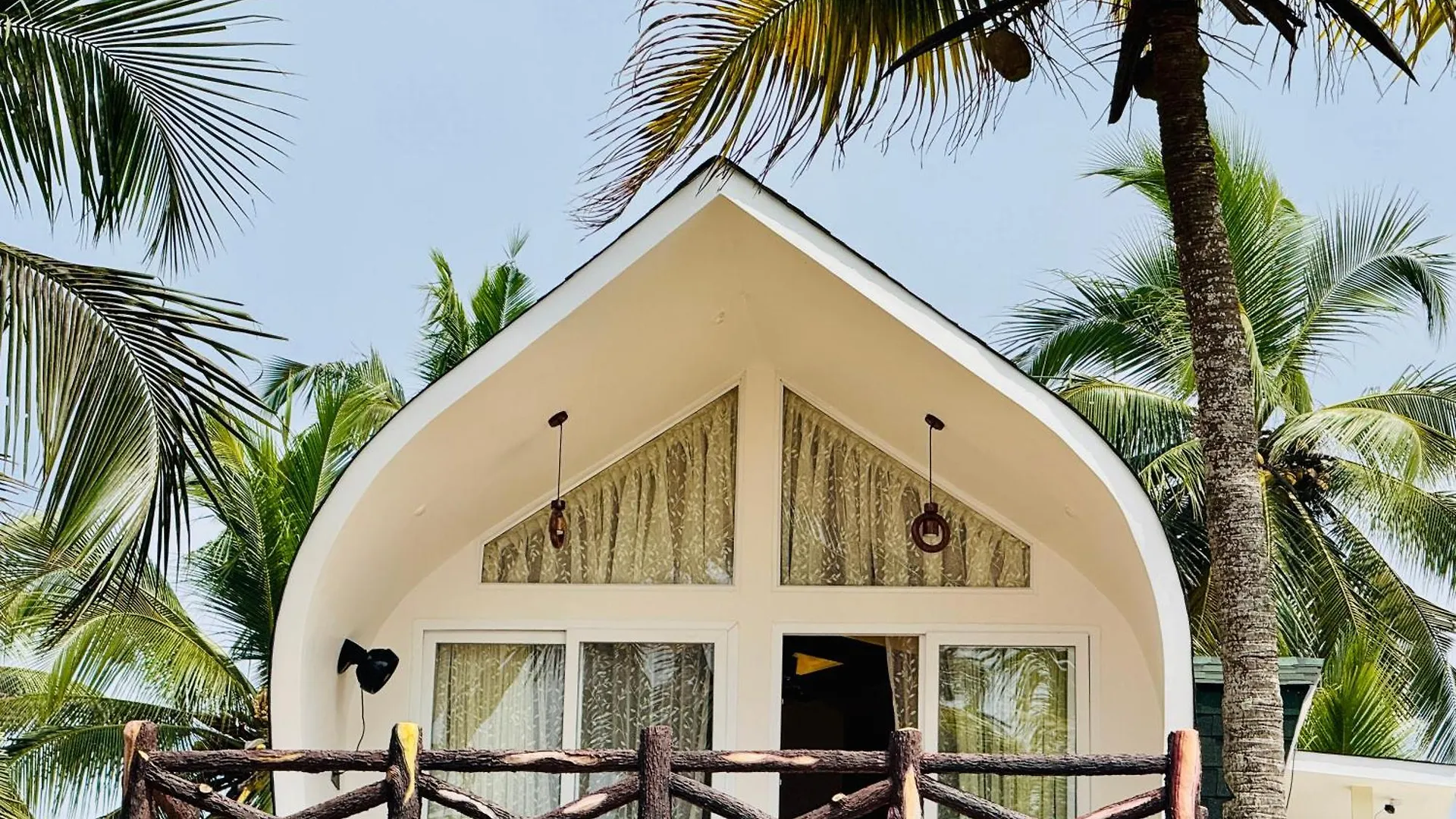 Hotel Maadathil Cottages & Beach Resort Varkala
