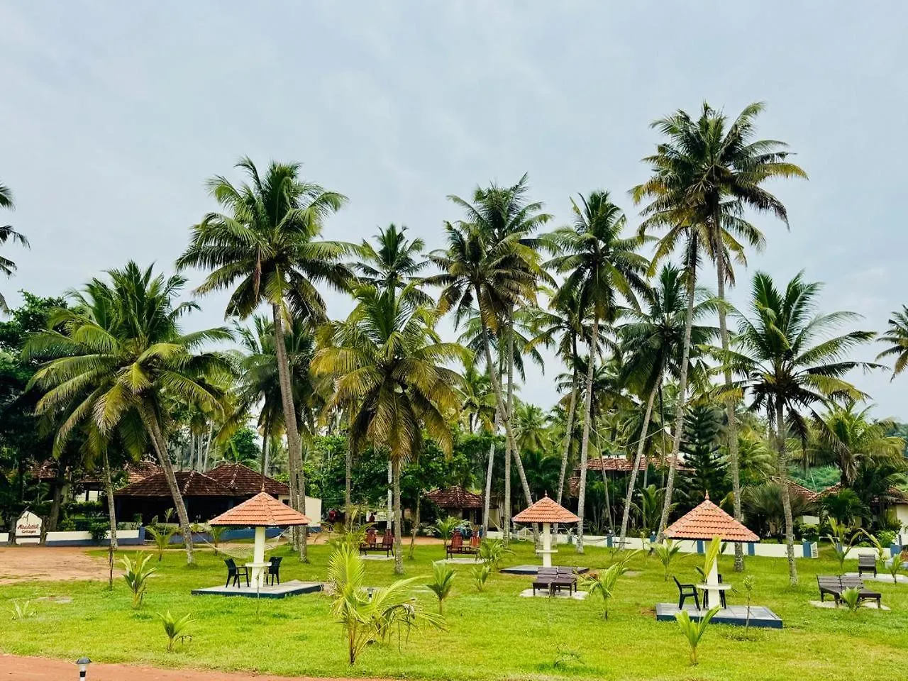 Maadathil Cottages & Beach Resort Varkala 0*,